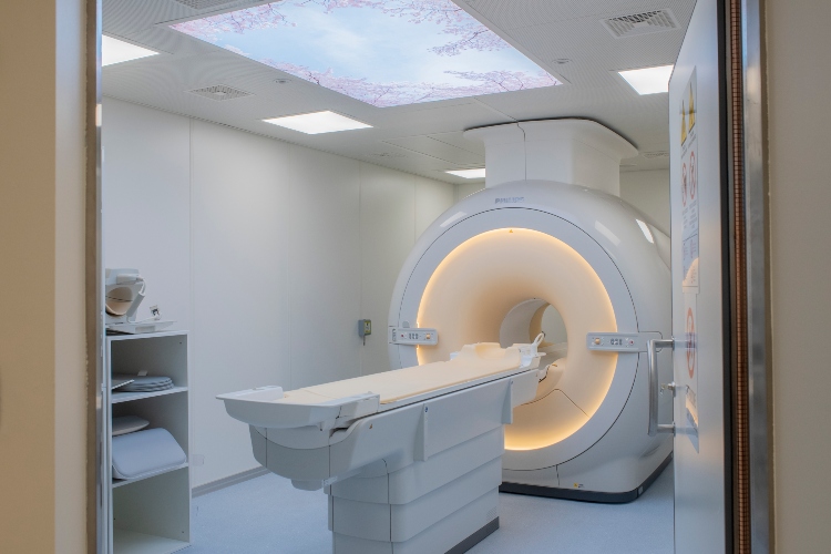 About us - MRI Magnetic resonance imaging