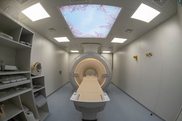 About us - MRI Magnetic resonance imaging